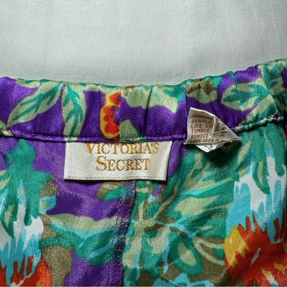 Vintage Victoria Secret Floral Satin Pajama Shorts Panties Gold Label M Cheeky - Picture 2 of 5